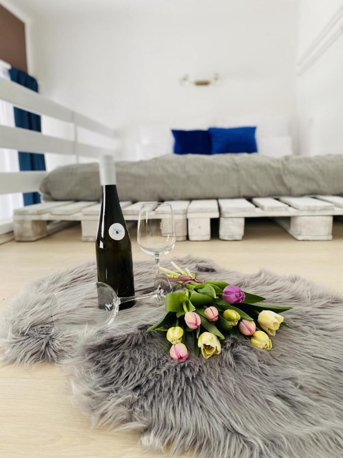 Urania Apartmanhaz Eger Buitenkant foto