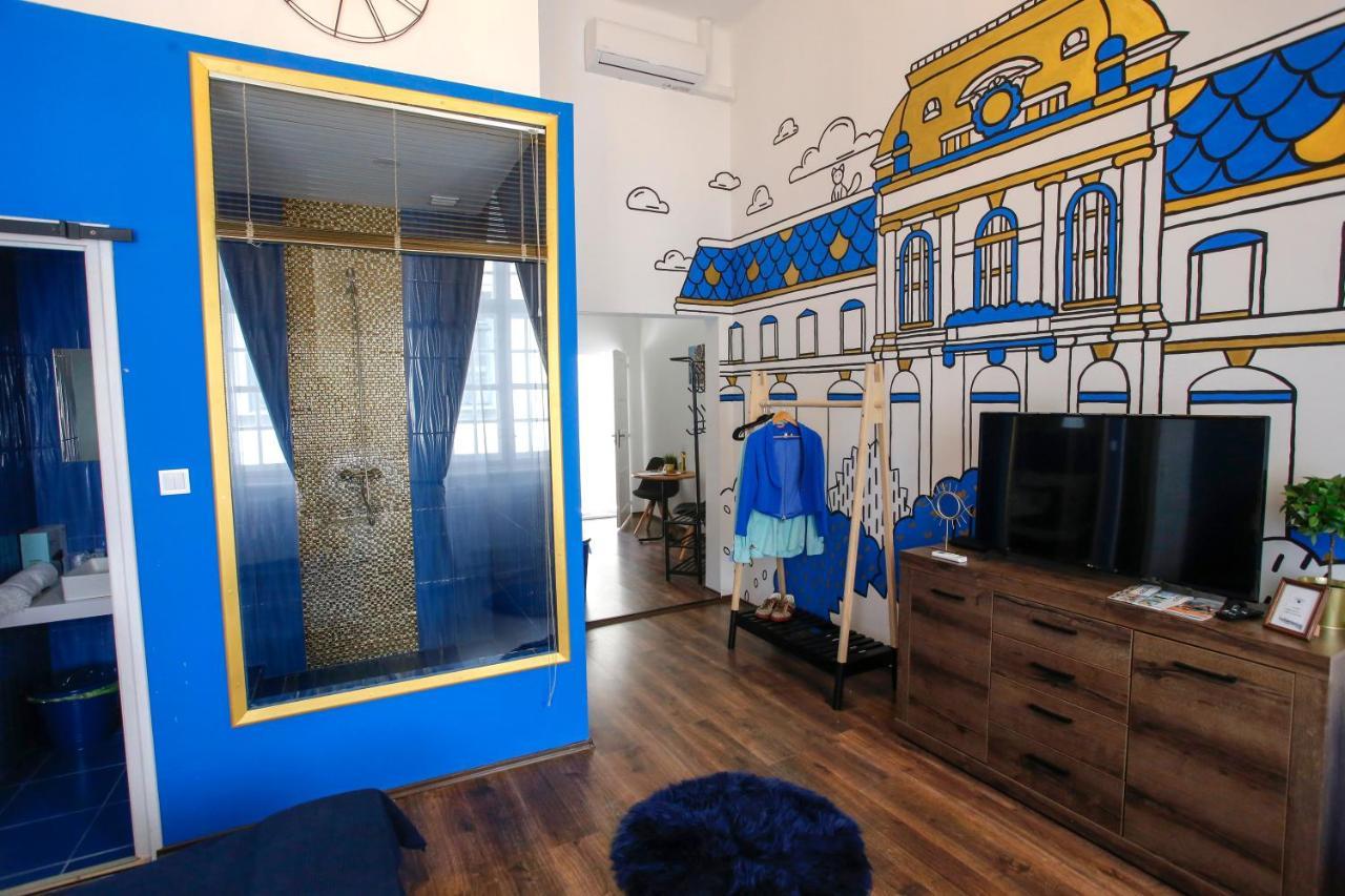 Urania Apartmanhaz Eger Buitenkant foto