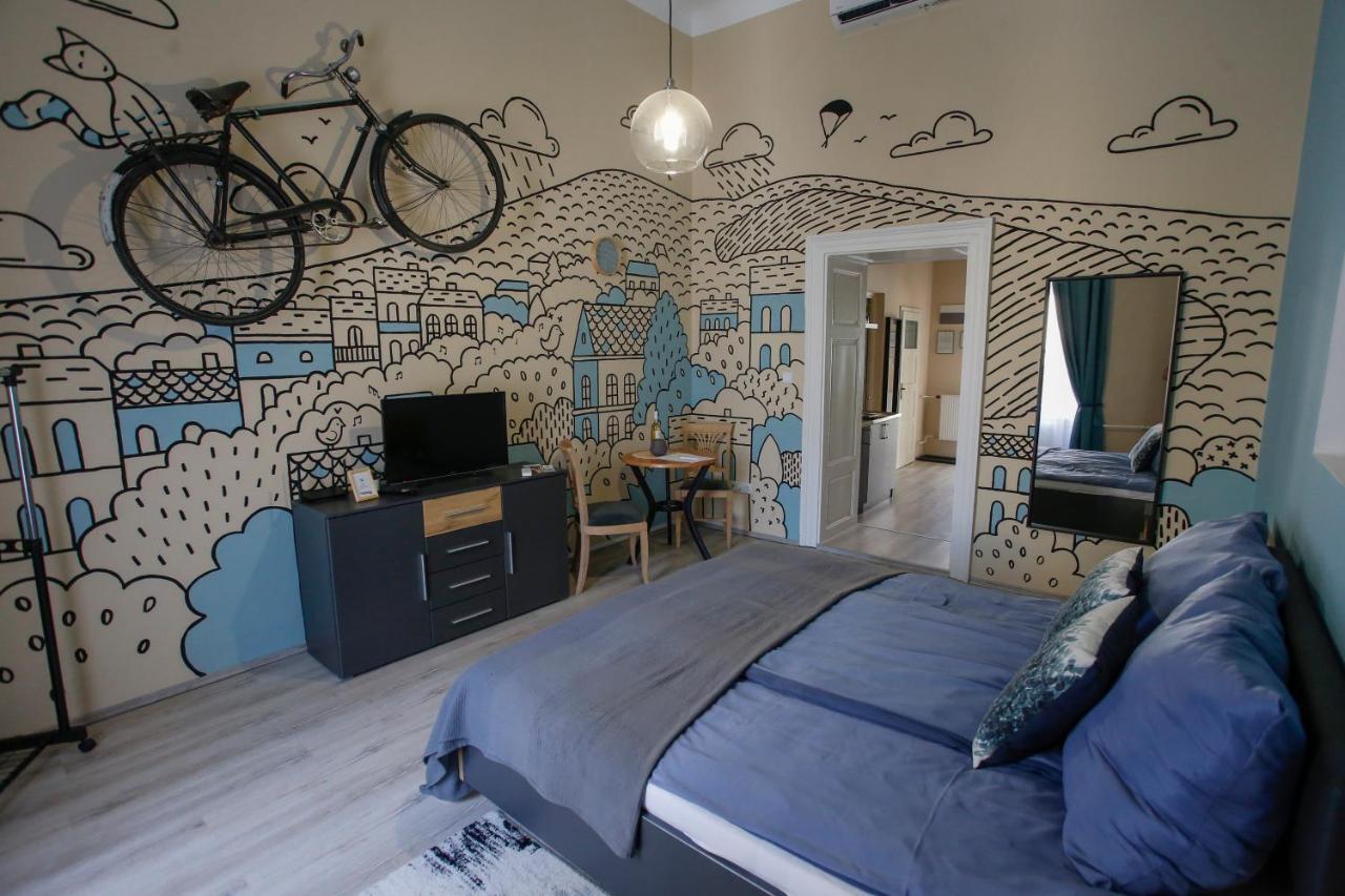 Urania Apartmanhaz Eger Buitenkant foto