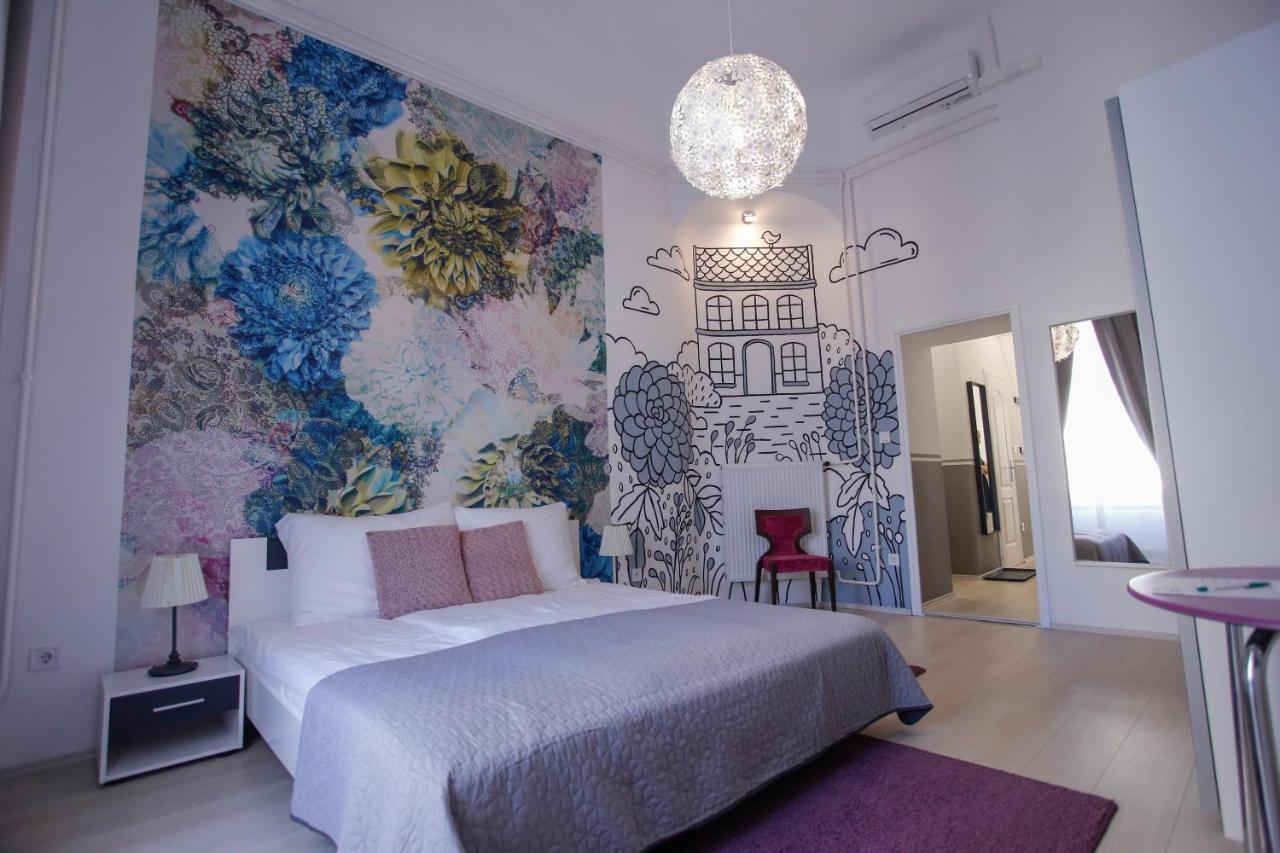 Urania Apartmanhaz Eger Buitenkant foto