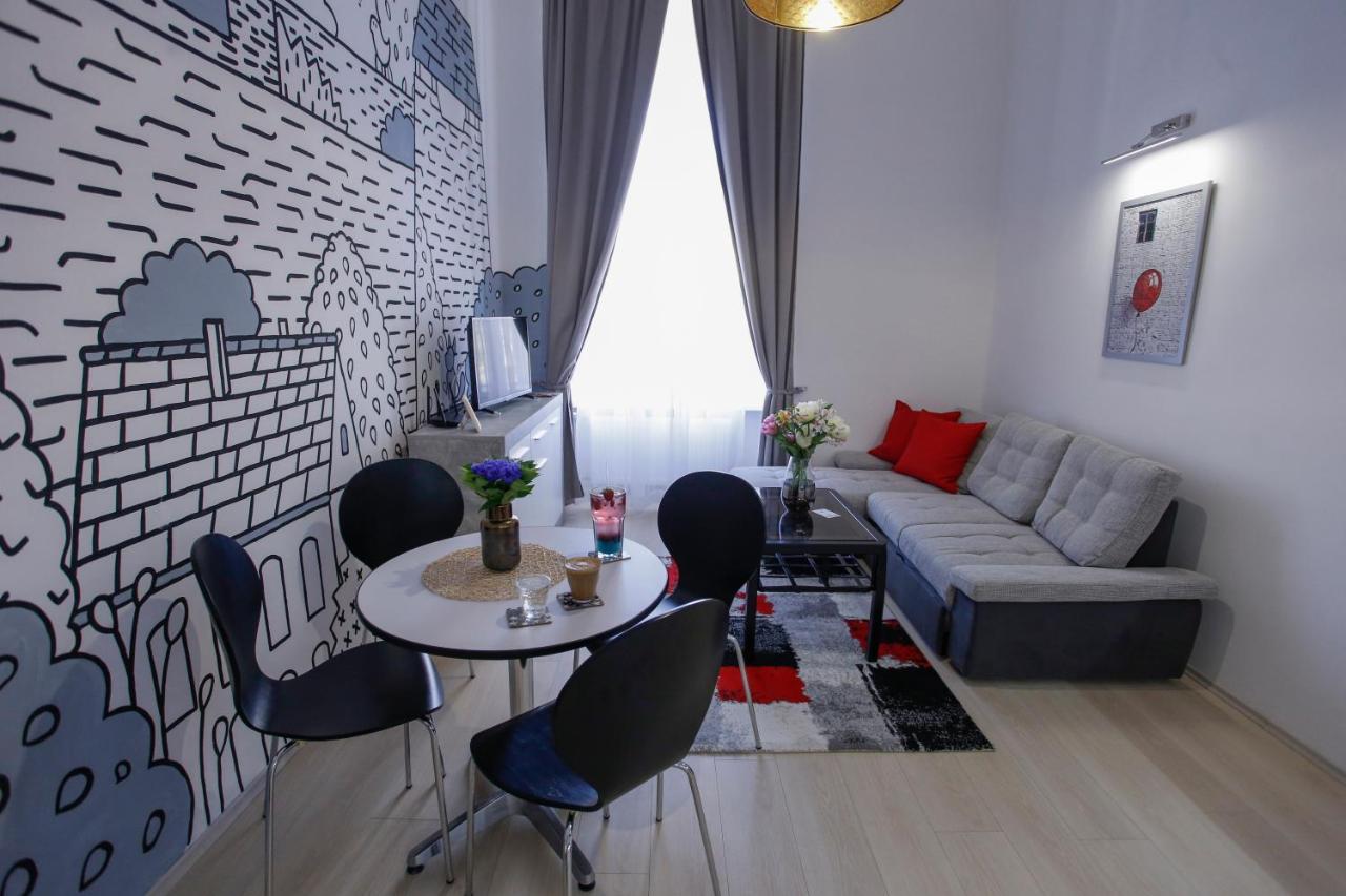 Urania Apartmanhaz Eger Buitenkant foto