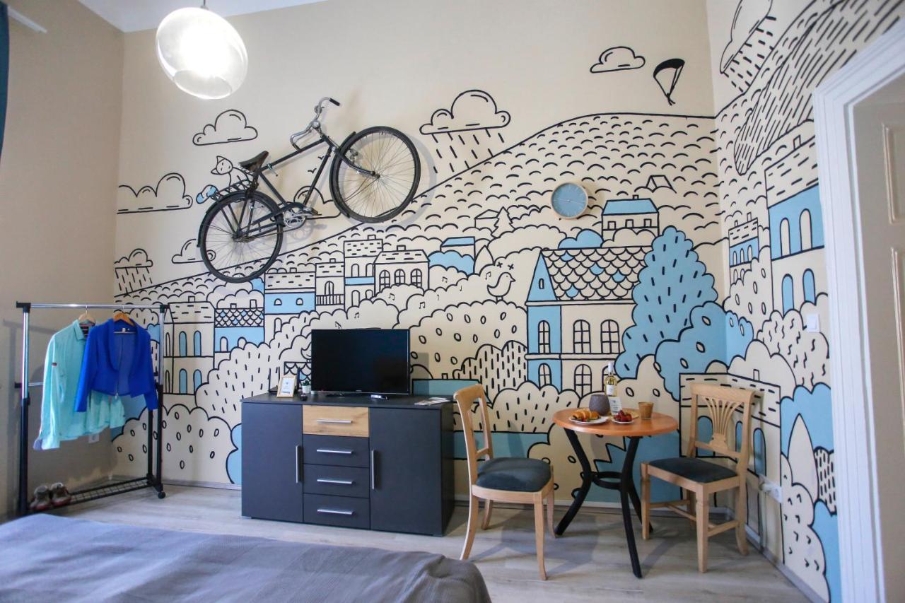 Urania Apartmanhaz Eger Buitenkant foto