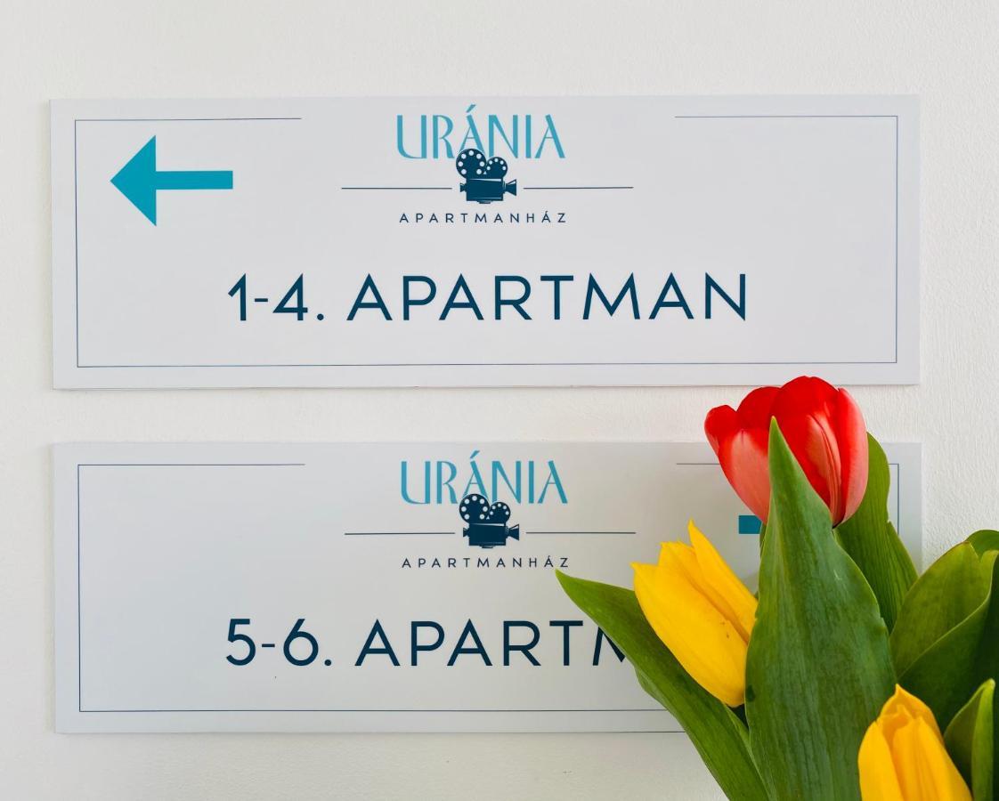 Urania Apartmanhaz Eger Buitenkant foto