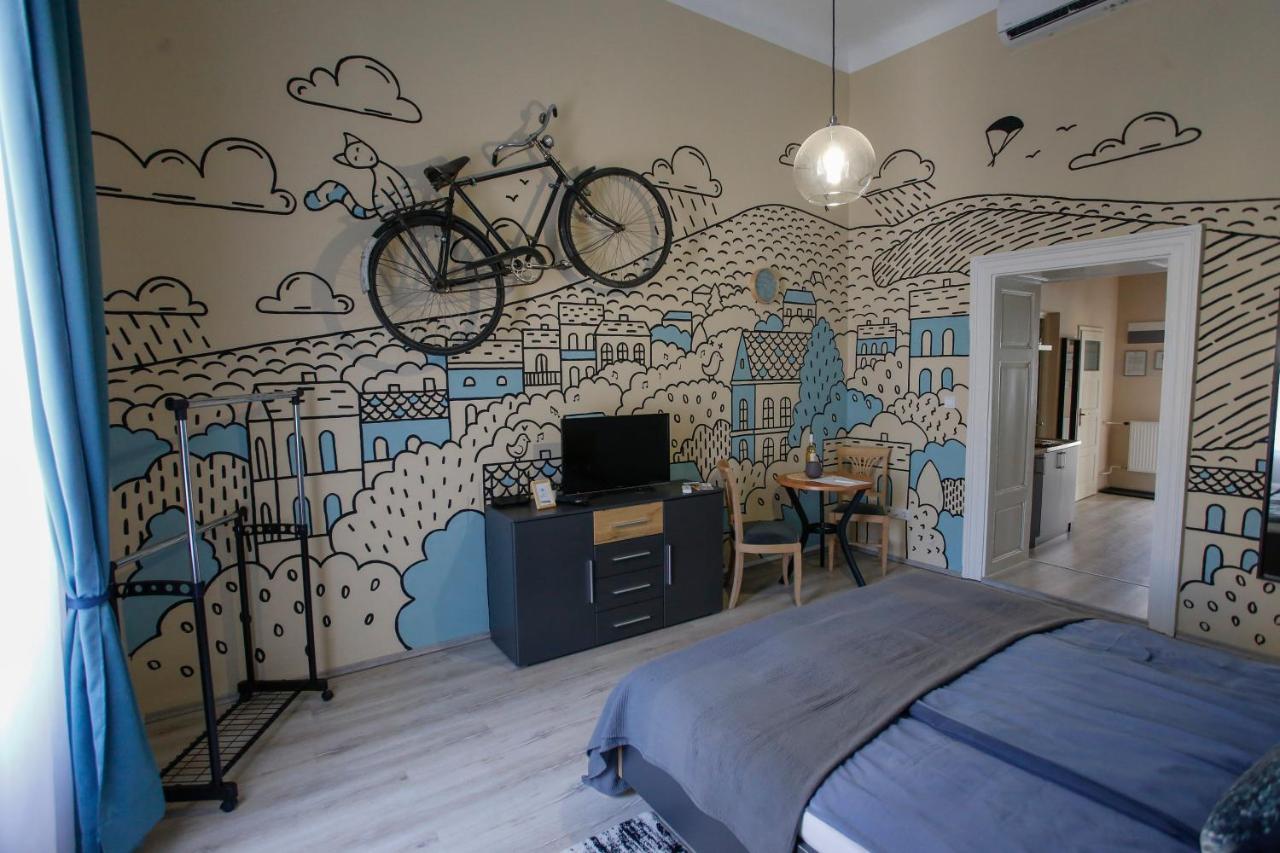 Urania Apartmanhaz Eger Buitenkant foto