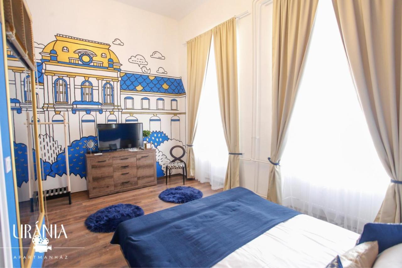 Urania Apartmanhaz Eger Buitenkant foto